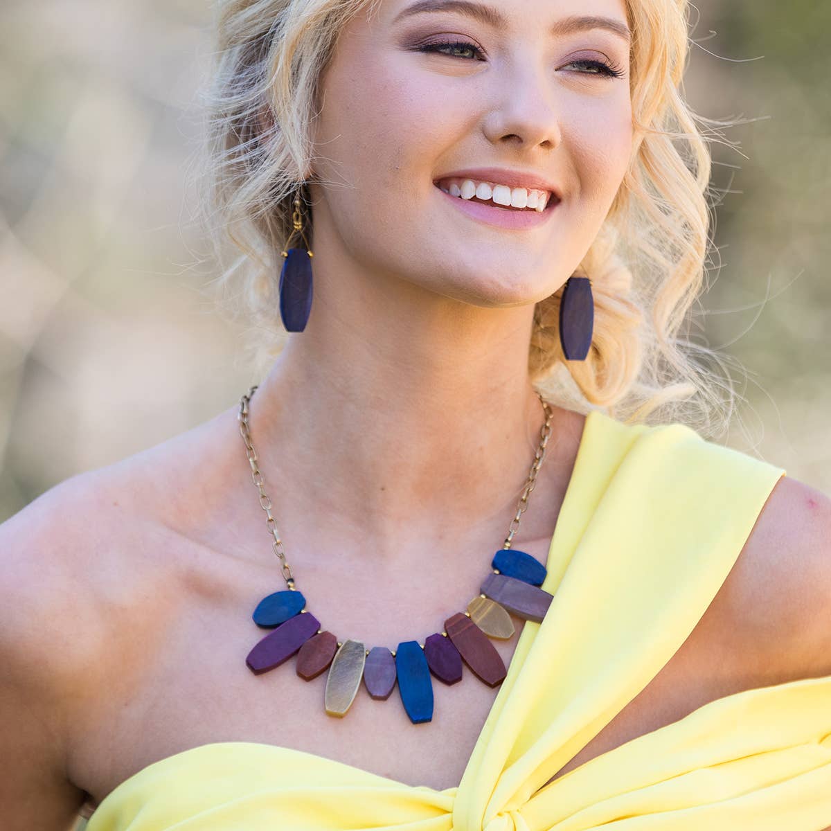 Omala Bold & Brash Collection Necklace - Graduated Beads
