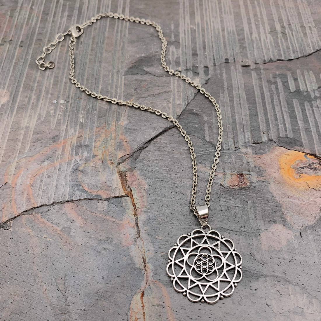 Tanvi Collection Necklace - Silver Points and Scallops