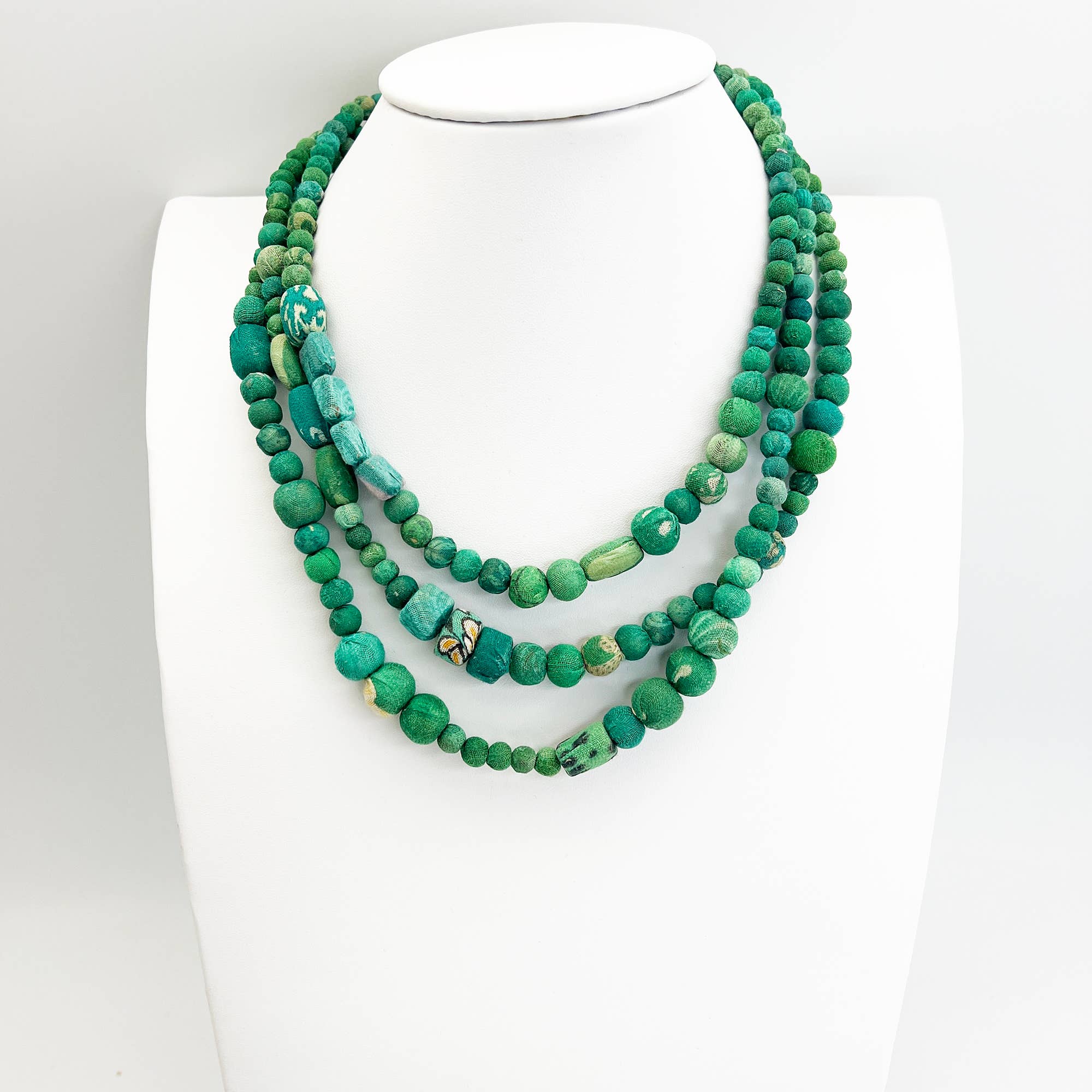 Aasha Trinity Seagrass Layered Kantha Layered Necklace