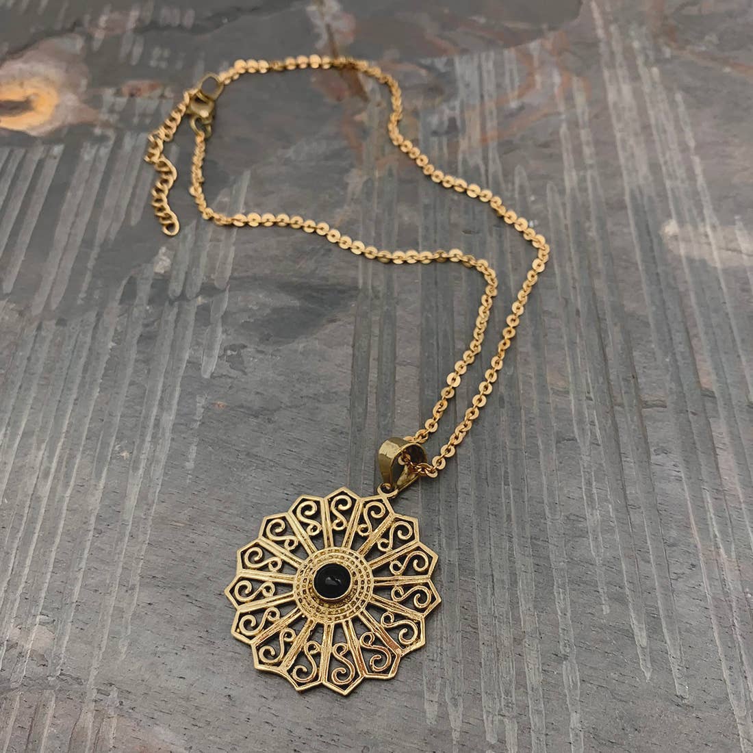 Tanvi Collection Necklace - Gold Curls with Black Onyx