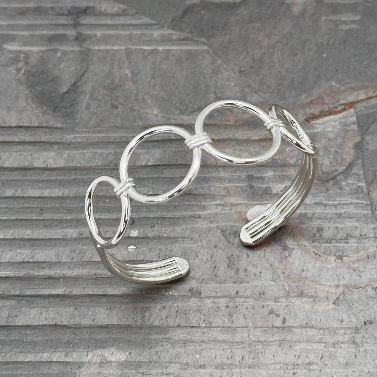 Handcrafted  Bold Circle Link Silver Cuff Bracelet