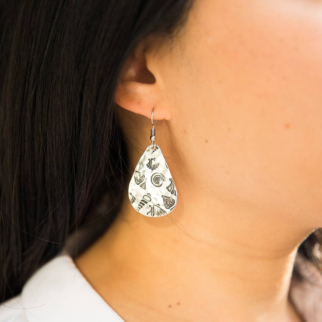 Shells Silver Engraved Earrings