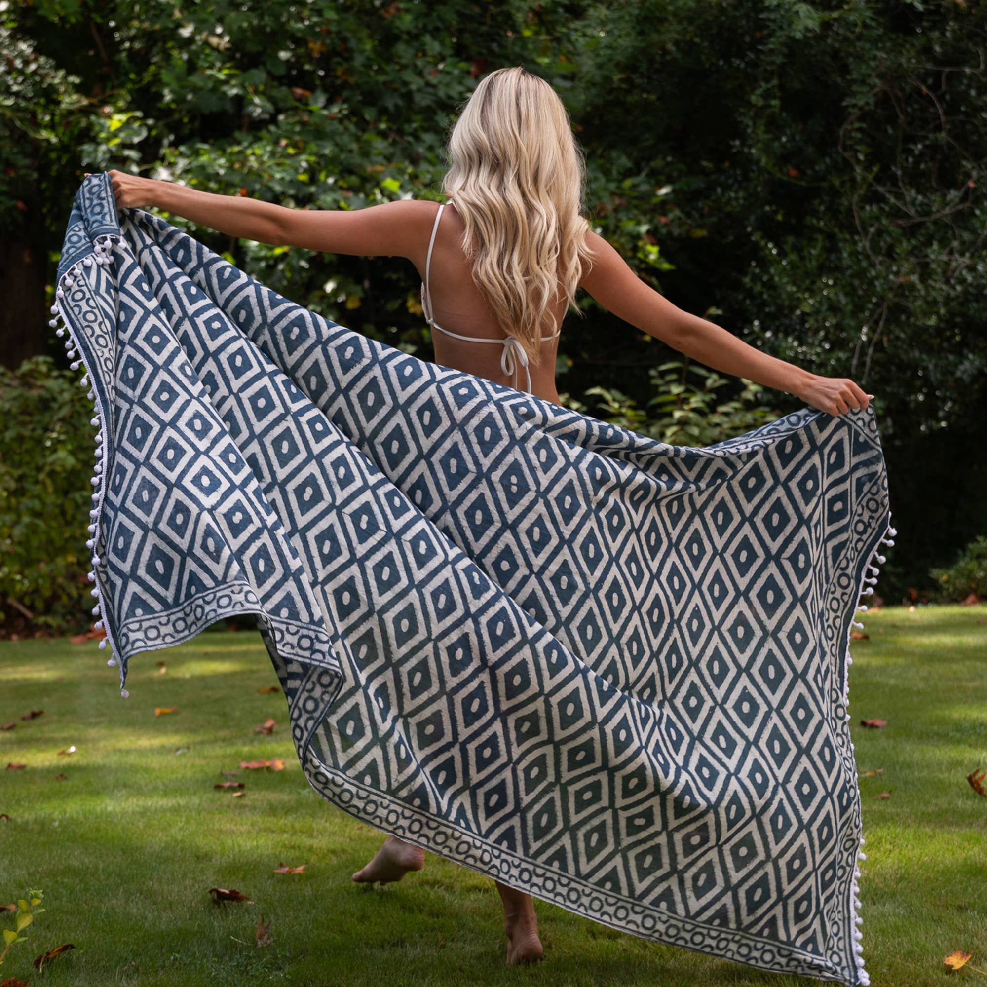 Handcrafted Cotton Sarong - Navy Diamond