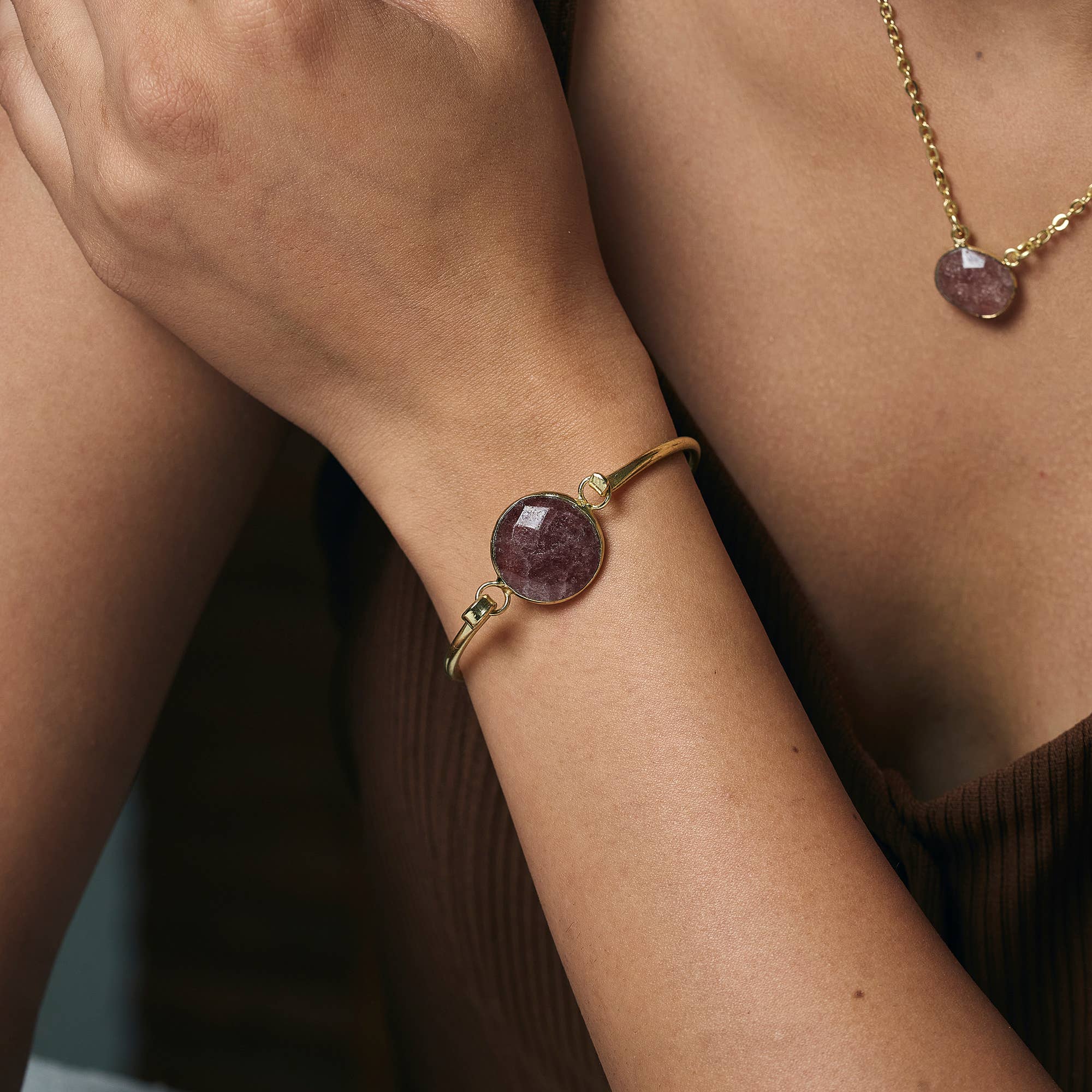 GoldPlated Bracelet with SemiPreciousStone Strawberry Quartz