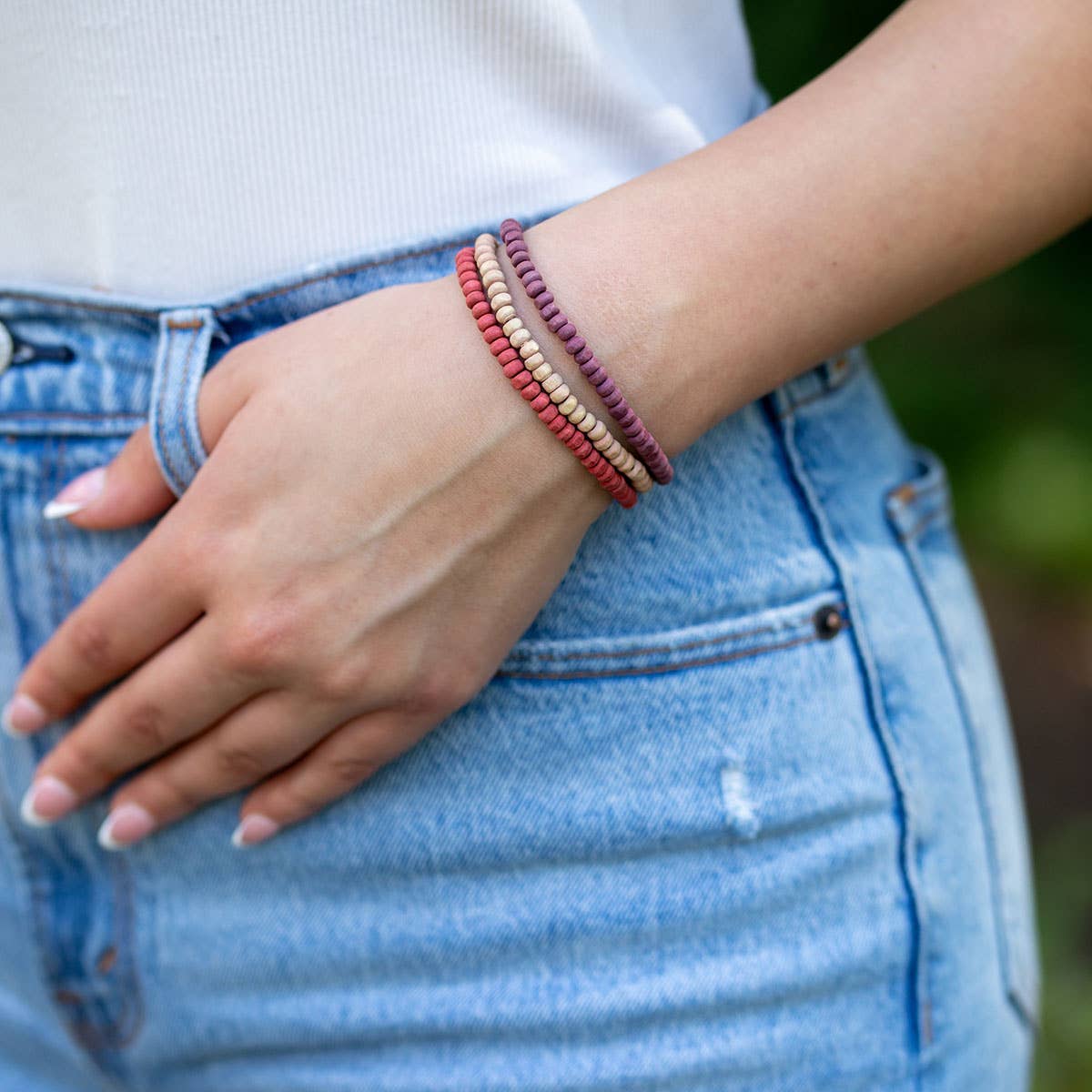 Prismatic Hues Stretch Bracelet - Red, Purple, Peach
