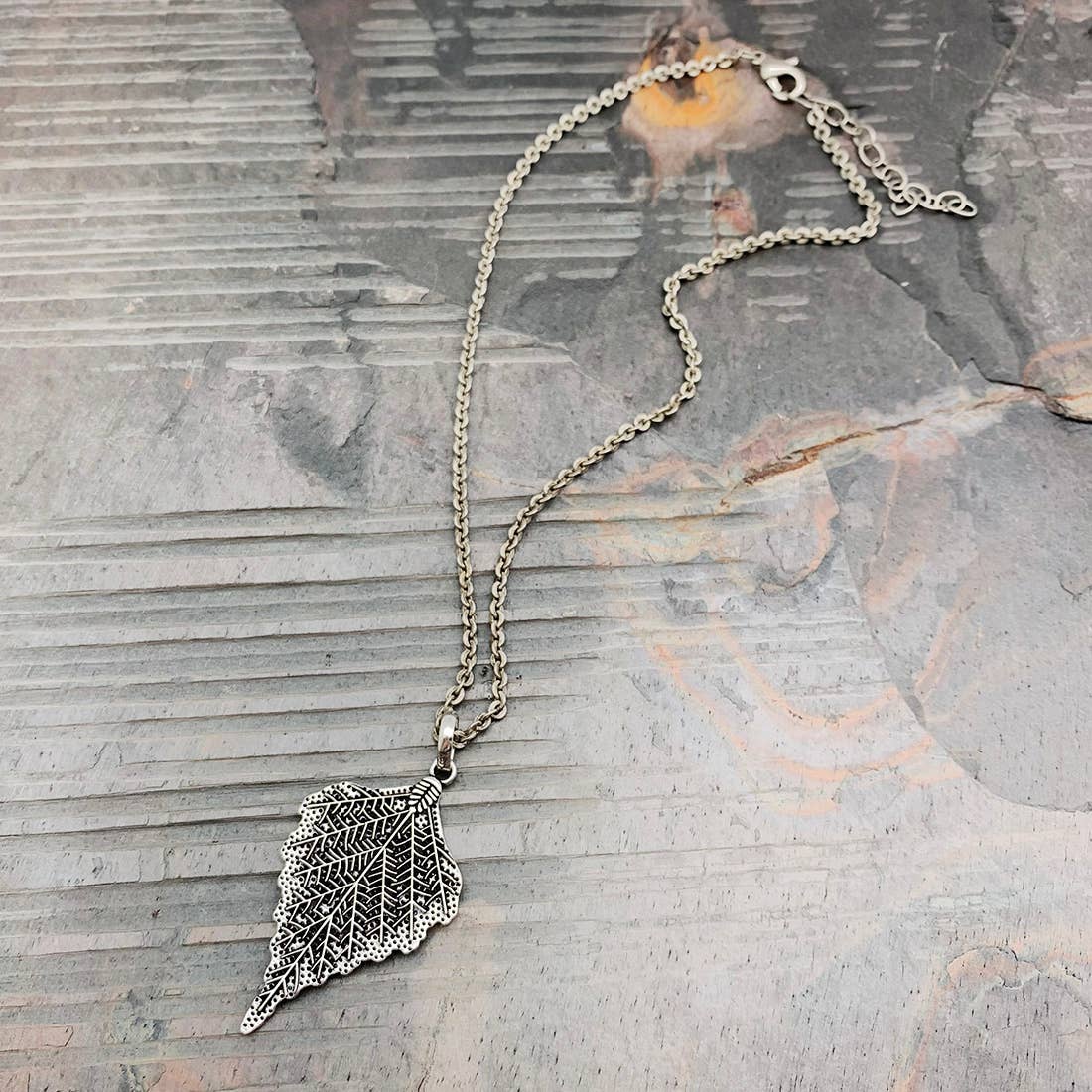 Tanvi Collection Necklace - Silver Textured Leaf
