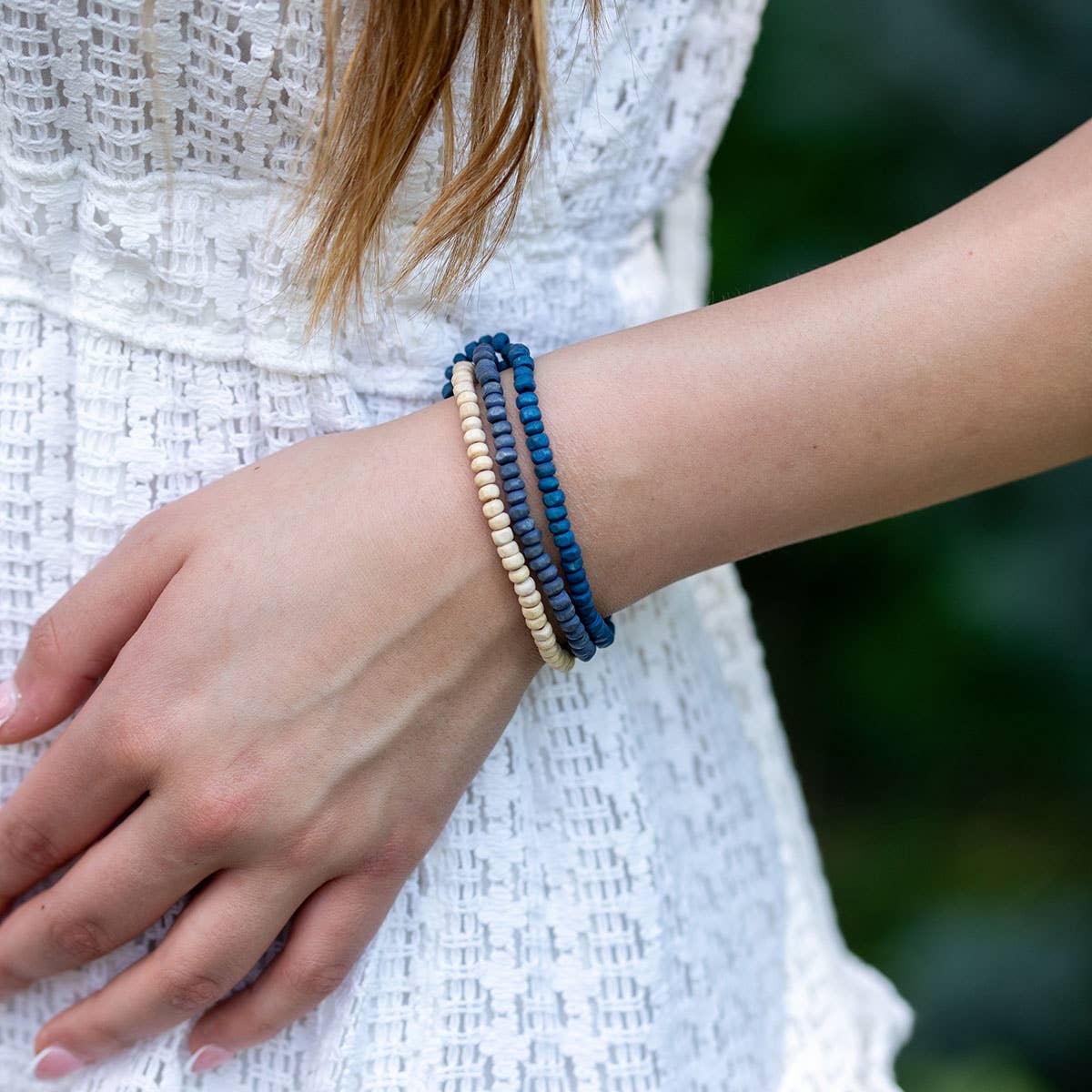 Prismatic Hues Stretch Bracelet - Blue, Navy, White