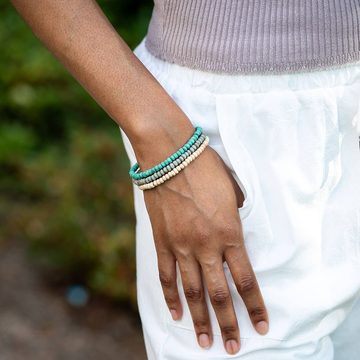 Prismatic Hues Stretch Bracelet - Gray, Turquoise, White