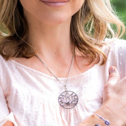 Tanvi Collection Necklace - Silver Lotus with Labradorite
